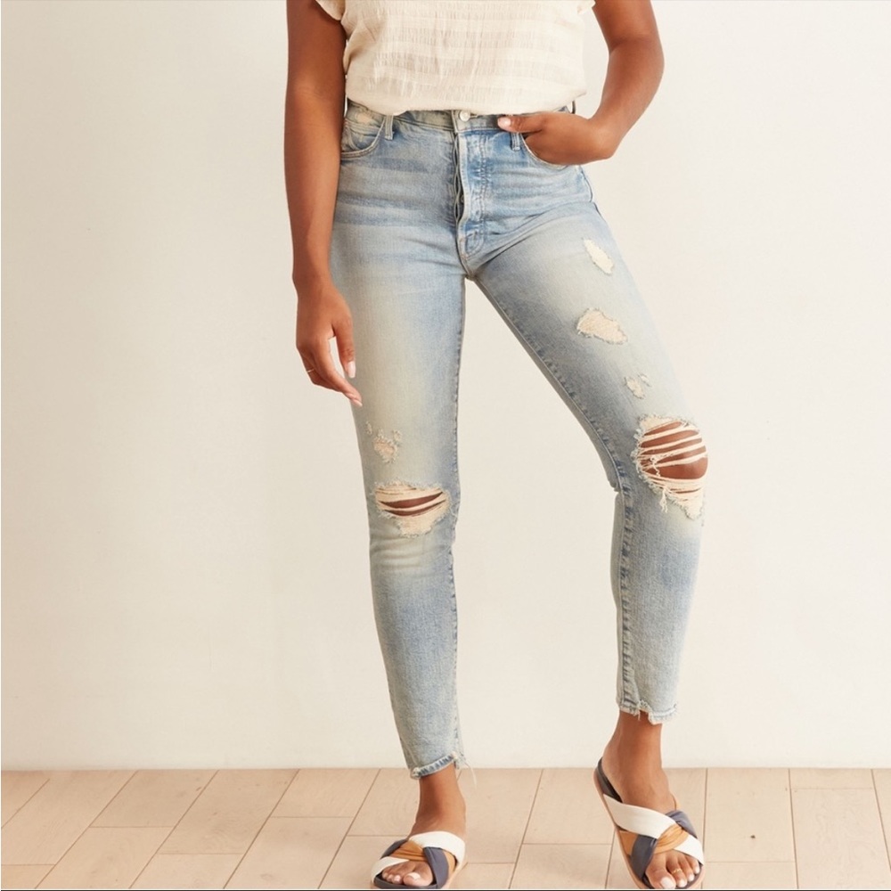 MOTHER The Super Stunner Ankle Distressed High-Rise Jeans Size 28